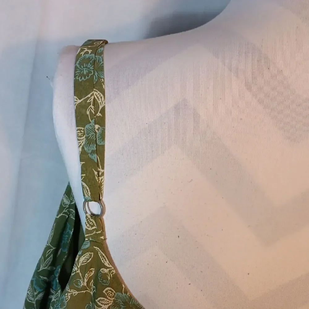 Green Floral Cami - Picture 4 of 7
